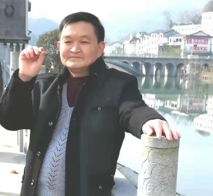 祝贺红土组团柬埔寨 文/李德顺(湖北) 图/万其岩