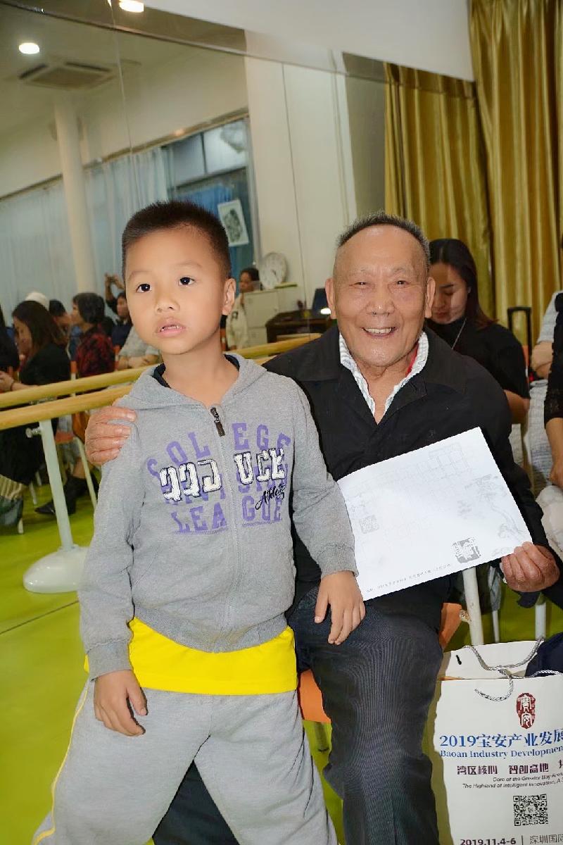 1575130159759_mr1575132456116