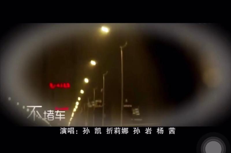 DAB2E221-15D8-40A3-AA98-BECEDE5B611B