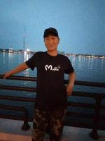 《旅途》认证诗人/子君、主播/凤珠、编辑/黄金满地。中国文学黄金诗院有声之家.