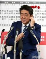 （句仿）沁园春赞赏英雄斥汉奸文/梅楠梓