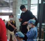 解红-姚明爱女12岁身高近米八喜盼明日星* 文/冯志清（上海）【冰心文化传媒】主编冰心（甘肃）