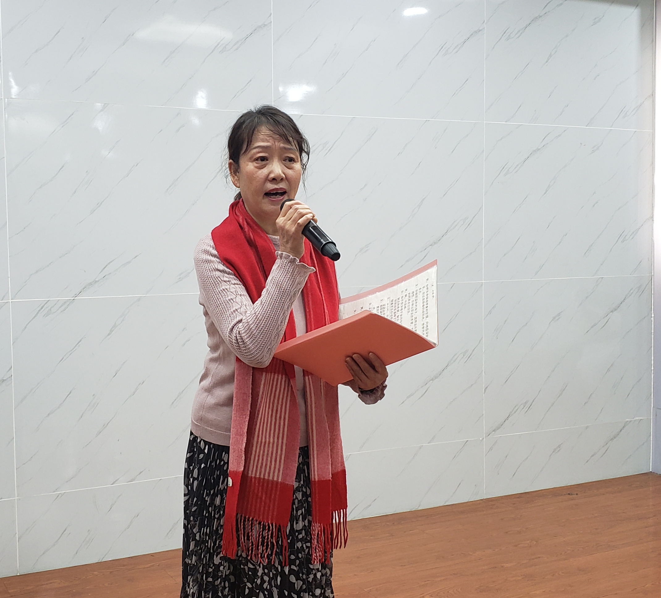 夕阳情朗诵沙龙举办《冬之韵》迎新联欢会