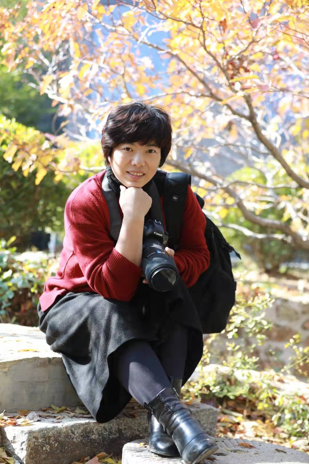 头条推荐参评经典诗新锐人气榜 当代女诗人周兰诗选专辑(八首) 1 8号