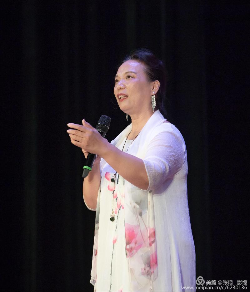 EA3FDC7F-AFFA-41D5-956C-96D84576A5F6